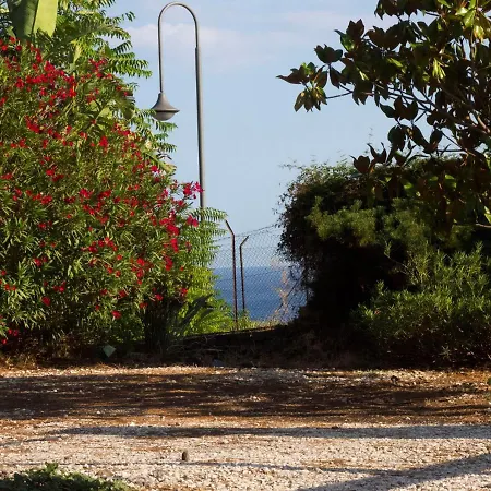 Ciuriddi Apartment Santa Tecla